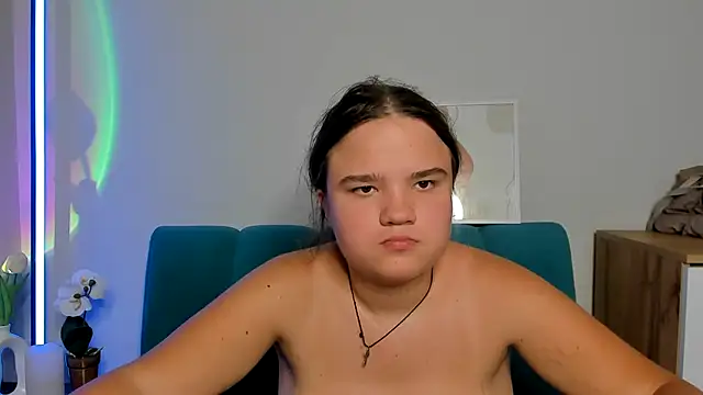 AdeleCruz online show from 3, 10, 2025