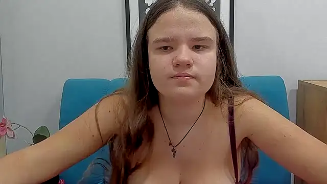 Snapshot of AdeleCruz chatting on 4, 2, 2026 AdeleCruz online show from 4, 2, 2026