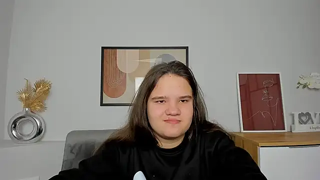 AdeleCruz online show from 3, 3, 2025