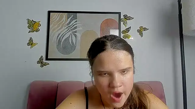 Snapshot of AdeleCruz chatting on 6, 4, 2026 AdeleCruz online show from 6, 4, 2026