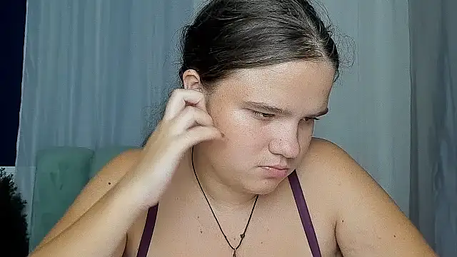 AdeleCruz online show from 22, 9, 2025