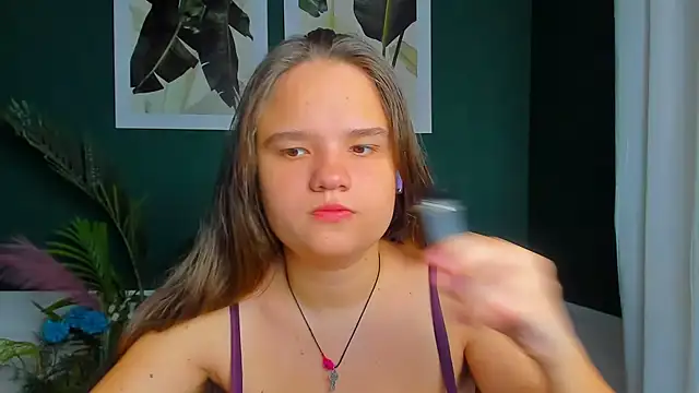 Snapshot of AdeleCruz chatting on 12, 4, 2026 AdeleCruz online show from 12, 4, 2026