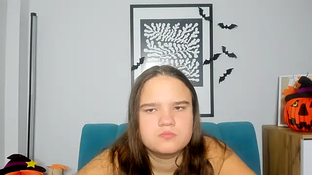 AdeleCruz online show from 28, 10, 2025