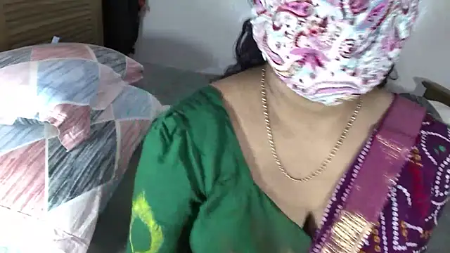 Snapshot of ArathyNambyarMallu chatting on 15, 2, 2026 ArathyNambyarMallu online show from 15, 2, 2026