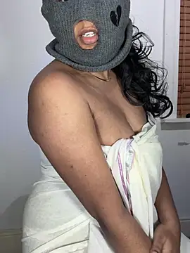 ArathyNambyarMallu online show from 13, 3, 2025