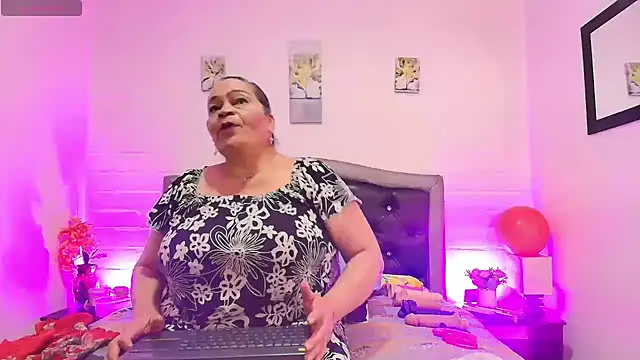 VickyBoobss online show from 4, 7, 2026