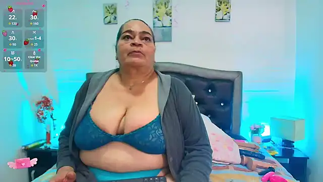 VickyBoobss online show from 18, 5, 2026