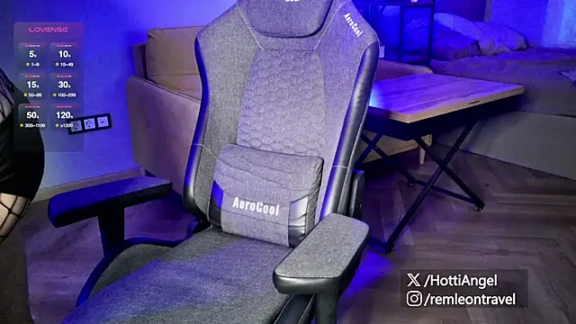 Snapshot of leon_yuugen chatting on 23, 4, 2026 leon yuugen online show from 23, 4, 2026