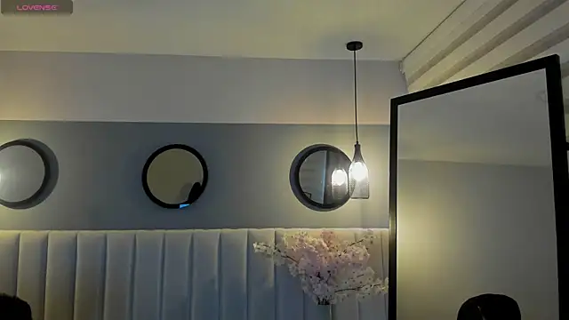 chelsea bolton  online show from 31, 3, 2026