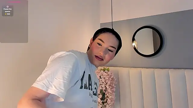 chelsea bolton  online show from 22, 3, 2026