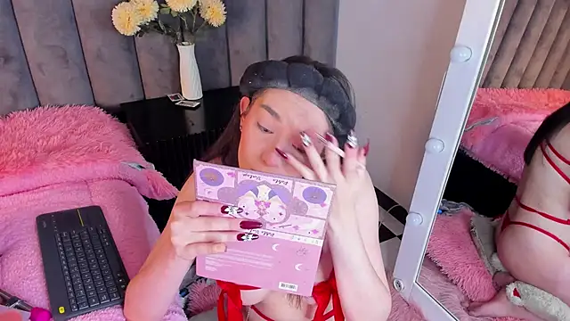 Snapshot of chelsea_bolton_ chatting on 17, 11, 2025 chelsea bolton online show from 17, 11, 2025