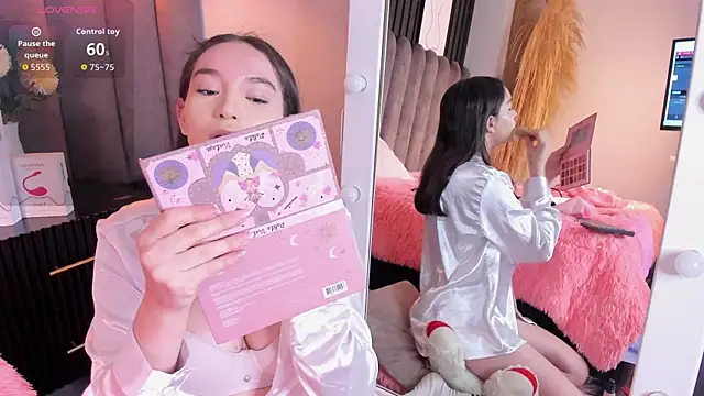 Snapshot of chelsea_bolton_ chatting on 11, 10, 2025 chelsea bolton online show from 11, 10, 2025