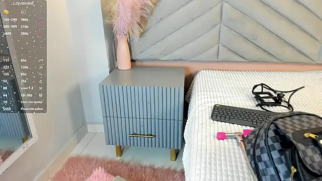 chelsea bolton  online show from 19, 12, 2025