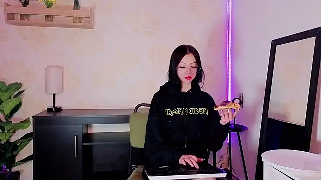 madison oli online show from 13, 3, 2025