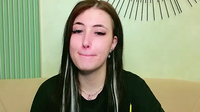 EmmaLawrens online show from 24, 5, 2026