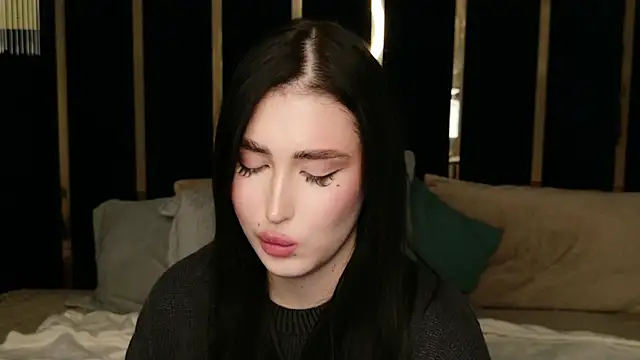 EmmaLawrens online show from 28, 9, 2025