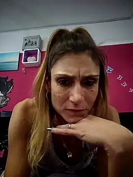 Snapshot of Dessousgirl8787 chatting on 8, 1, 2025 Dessousgirl8787 online show from 8, 1, 2025