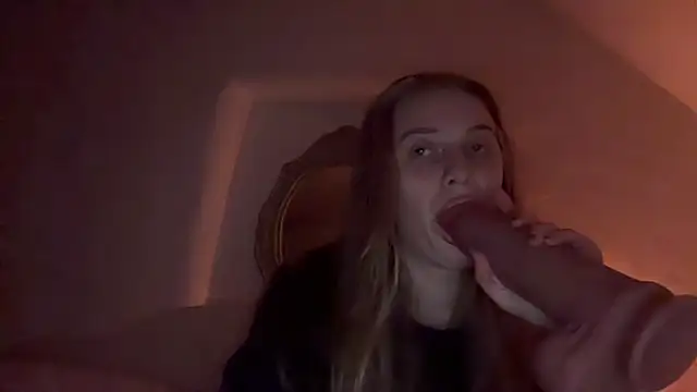 Ella-82 online show from 10, 11, 2025