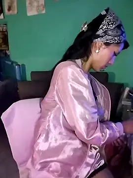 Cleo Hott online show from 5, 11, 2025