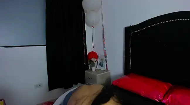 Cleo Hott online show from 24, 2, 2025