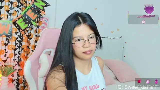 sweet dania  online show from 26, 10, 2025