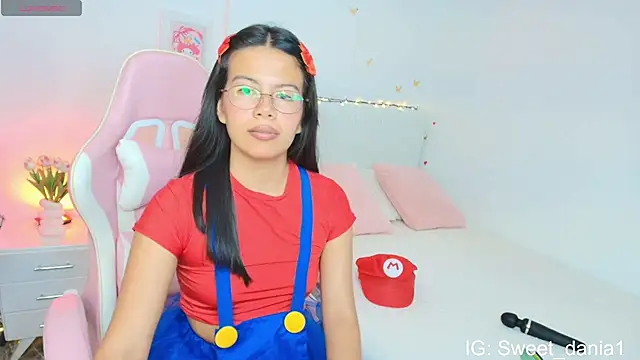 sweet dania  online show from 11, 10, 2025