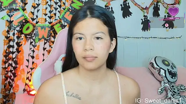 sweet dania  online show from 28, 10, 2025