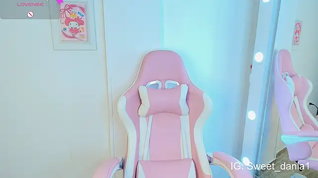 sweet dania  online show from 11, 3, 2025