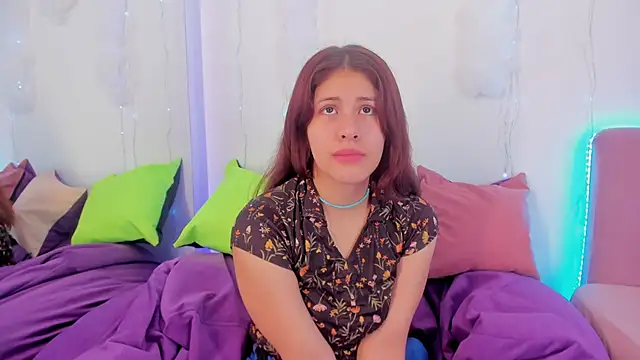 MiaQueen021 online show from 8, 10, 2025