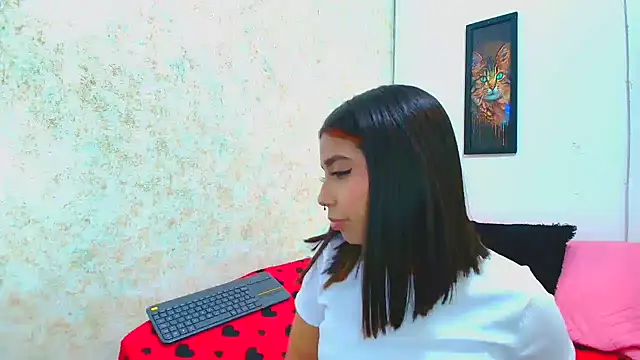 Rousse violett online show from 13, 3, 2025