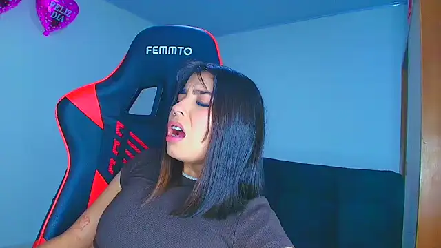 Rousse violett online show from 15, 10, 2025