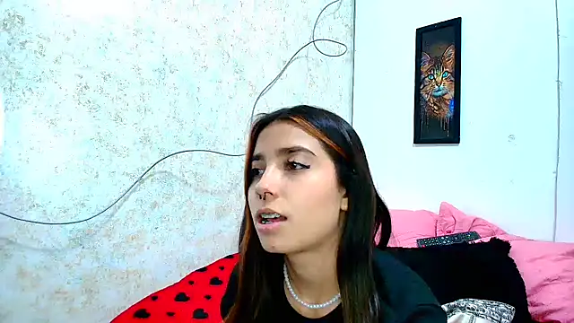 Rousse violett online show from 14, 3, 2025