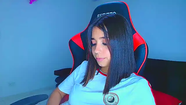 Rousse violett online show from 9, 9, 2025