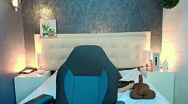 gabriela cortez online show from 2, 3, 2025