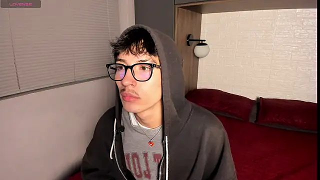 Snapshot of tim__fox chatting on 18, 5, 2026 tim fox online show from 18, 5, 2026