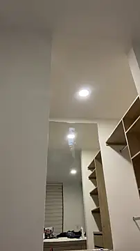 LunaBeya online show from 5, 4, 2026