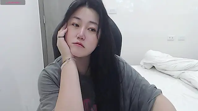 minnie9009 online show from 28, 2, 2025