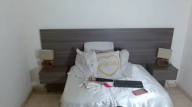 RAICHELLCOOPER1 online show from 10, 2, 2025