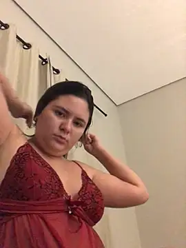 julinha2311 online show from 9, 3, 2025