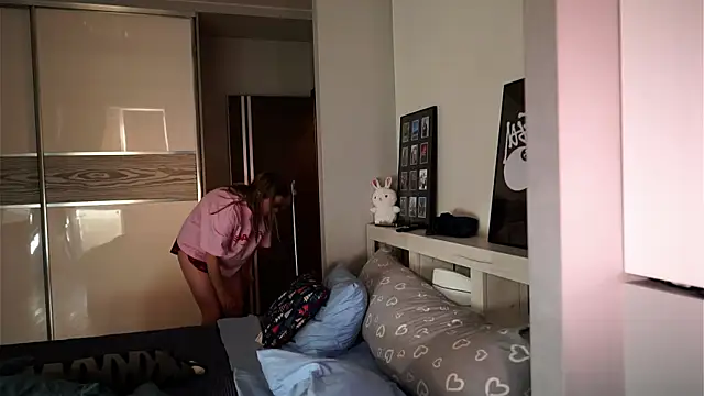 ileanacampbe online show from 2, 10, 2025