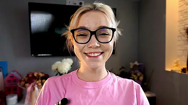 ileanacampbe online show from 4, 3, 2025