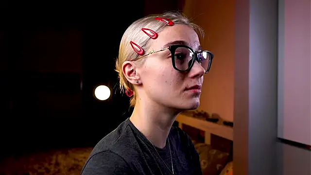 ileanacampbe online show from 25, 1, 2025