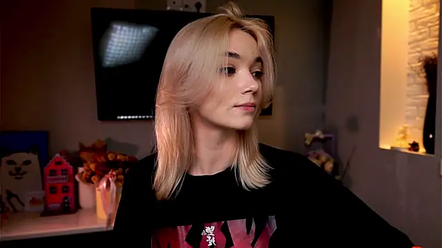 ileanacampbe online show from 4, 2, 2025