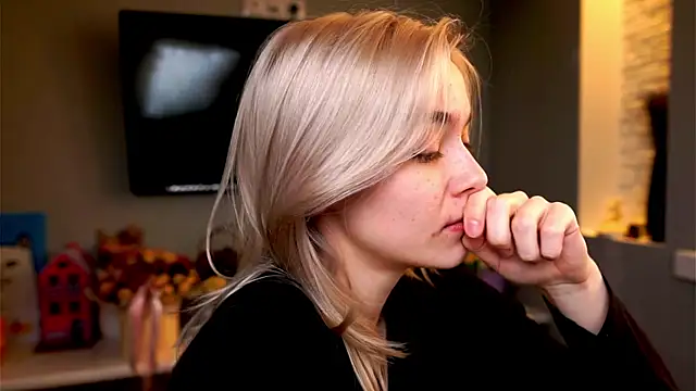 ileanacampbe online show from 7, 2, 2025