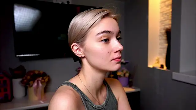 ileanacampbe online show from 16, 1, 2025