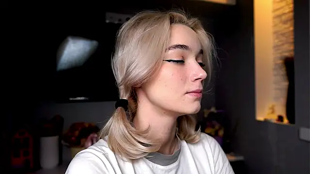 ileanacampbe online show from 30, 1, 2025