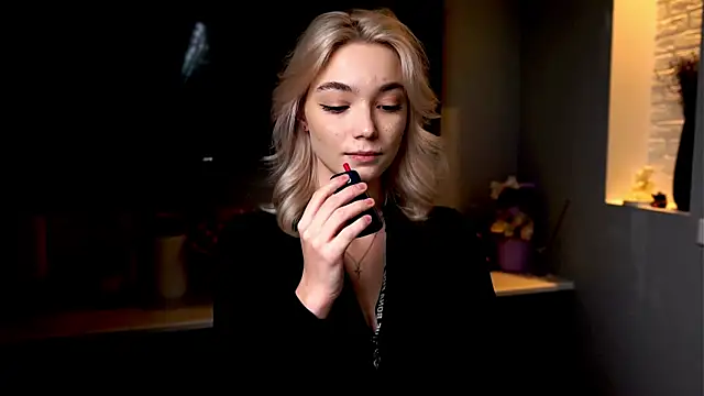 ileanacampbe online show from 28, 1, 2025