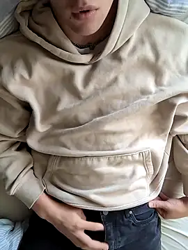 young18dick  online show from 28, 1, 2025