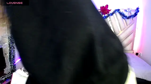 Snapshot of NyxAndria_1 chatting on 18, 11, 2025 NyxAndria 1 online show from 18, 11, 2025