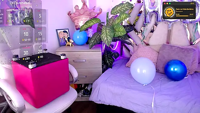 Snapshot of NyxAndria_1 chatting on 9, 10, 2025 NyxAndria 1 online show from 9, 10, 2025